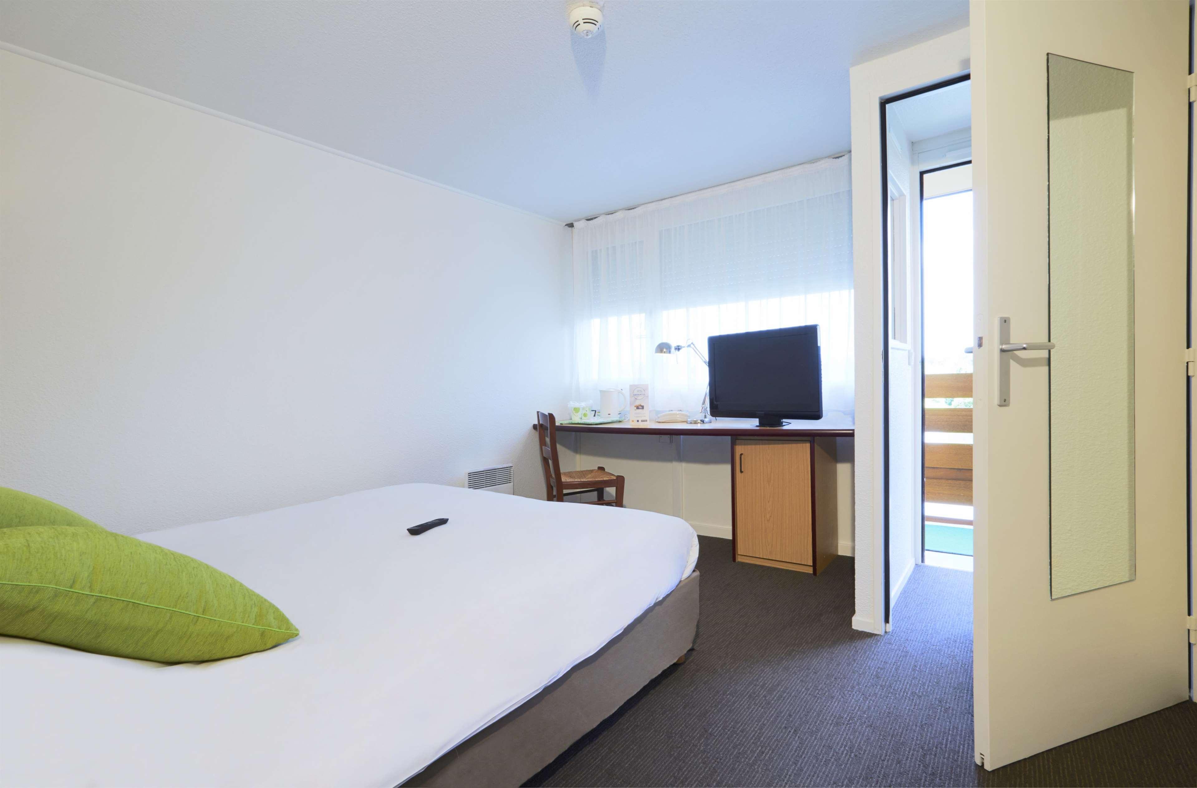 ก็องปานีล ลีล เวสท์ ล็อม Hotel ลีลล์ ภายนอก รูปภาพ